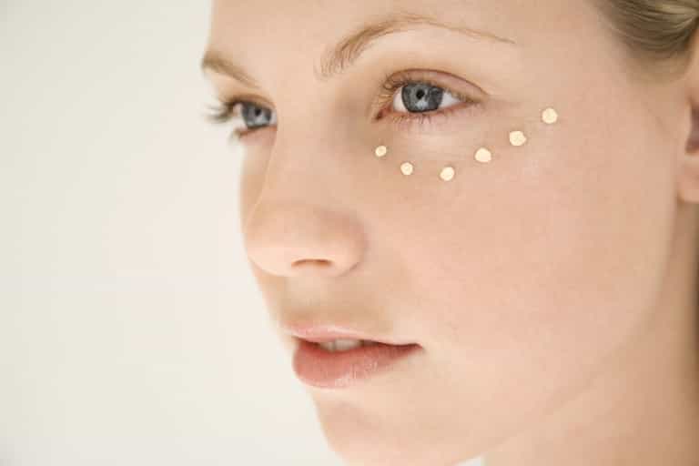 Bye-bye bags! Quick and easy solutions to disguise dark circles