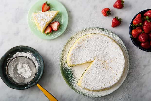 The Internet Is Going Ga-Ga For This 3-Ingredient Cheese Cake The Internet Is Going Ga-Ga For This 3-Ingredient Cheese Cake