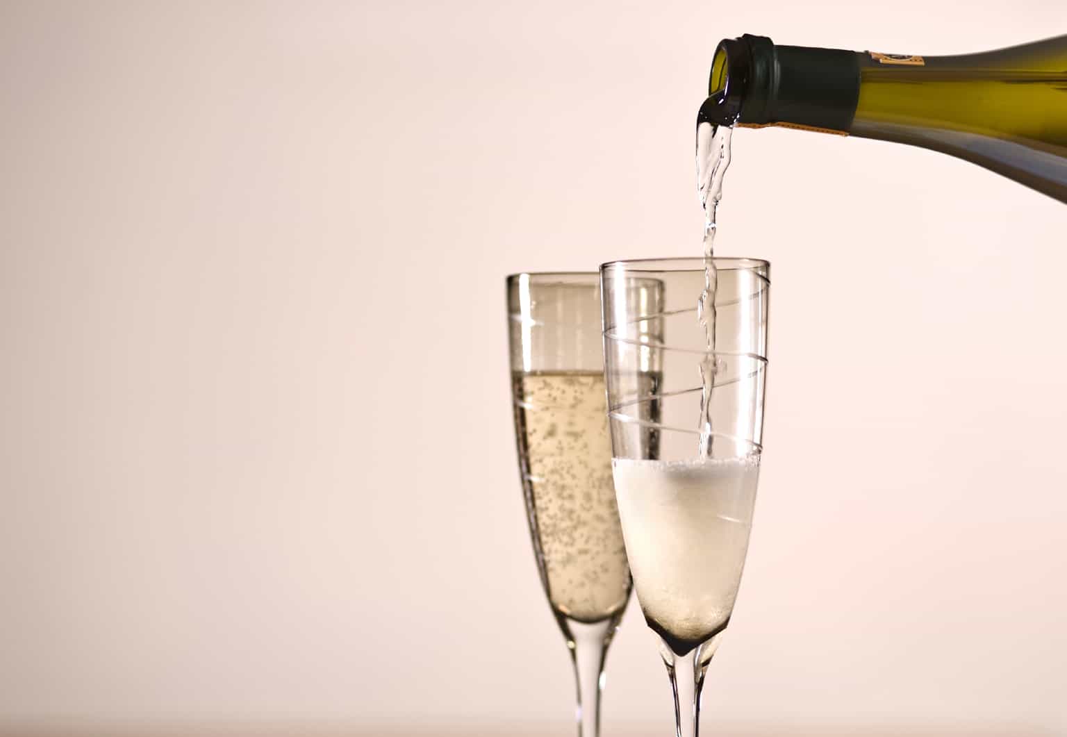 We are literally drooling… Prosecco Cupcake recipe