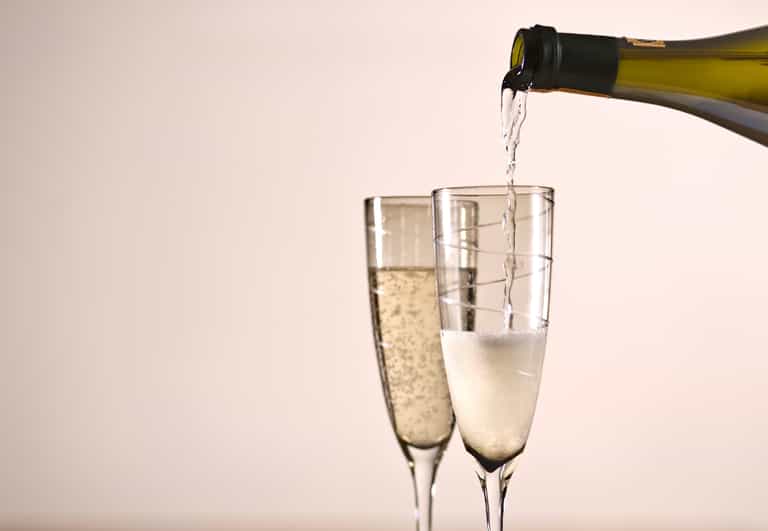 We are literally drooling… Prosecco Cupcake recipe