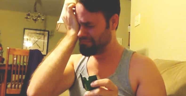 Deaf man finds out wife is pregnant in seriously sweet way