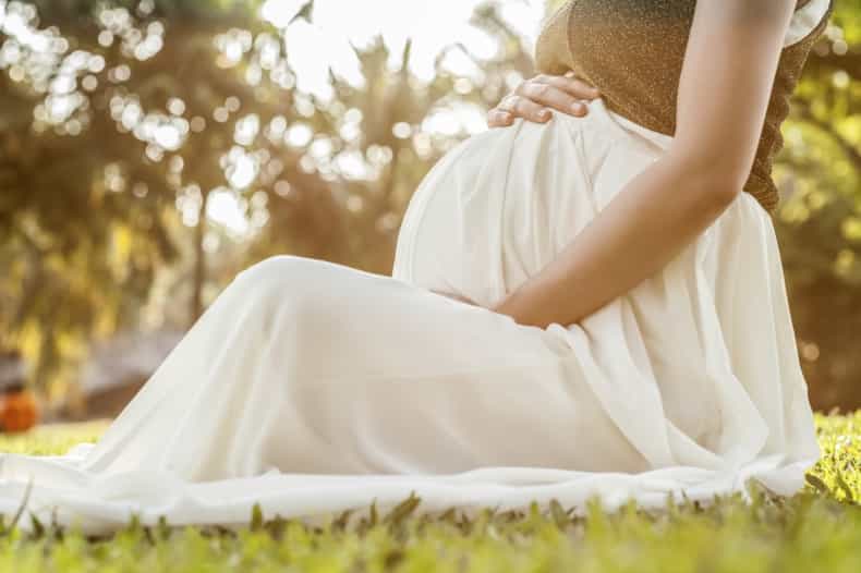 Leading Expert Warns Young People To Wise Up About Their Fertility