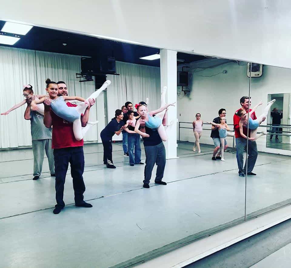 WATCH: This daddy-daughter ballet class is the sweetest thing you’ll see this week