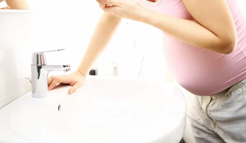 10 ways pregnancy is just like a nine-month hangover