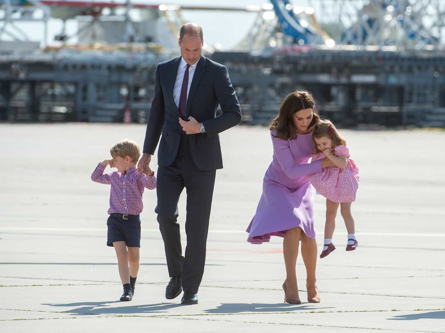 So THIS is Kate Middleton’s secret to wearing heels all day