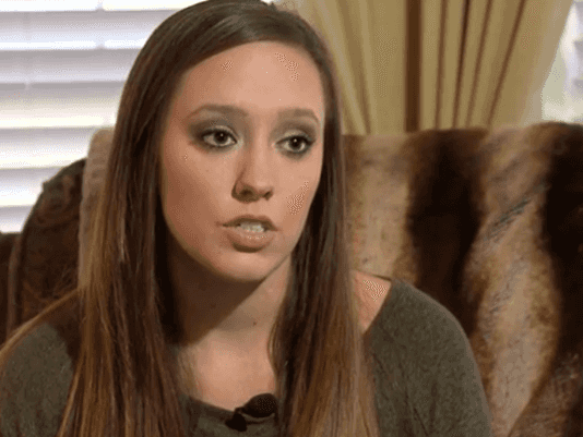 Bride responds to viral controversy over her breastfeeding policy