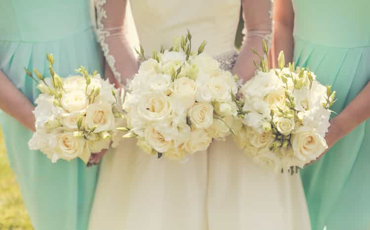 This wedding florist will deliver anywhere in Dublin in a week… for a flat-rate