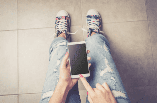 Mum who takes 17-year-old’s phone away wonders if she’s ‘too strict’