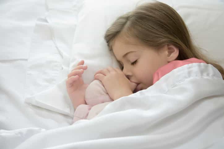 Expert says that children should stop thumb-sucking at a specific age
