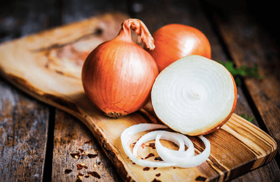 Toddler eats onion whole to prove a point to his mum and it’s too much