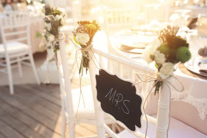 Bride distraught after best friend copies her wedding