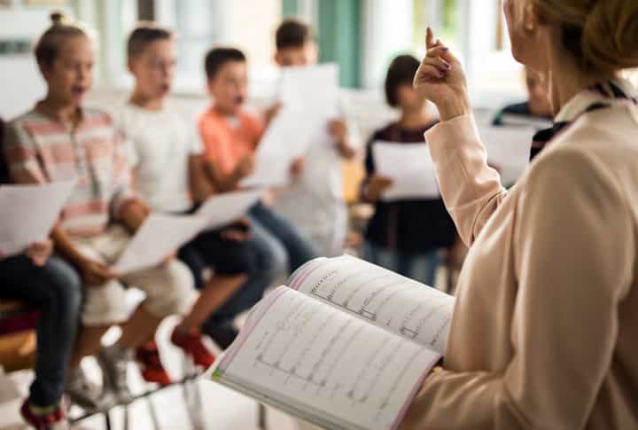 Primary school teachers ‘controversial’ dress code has been suspended