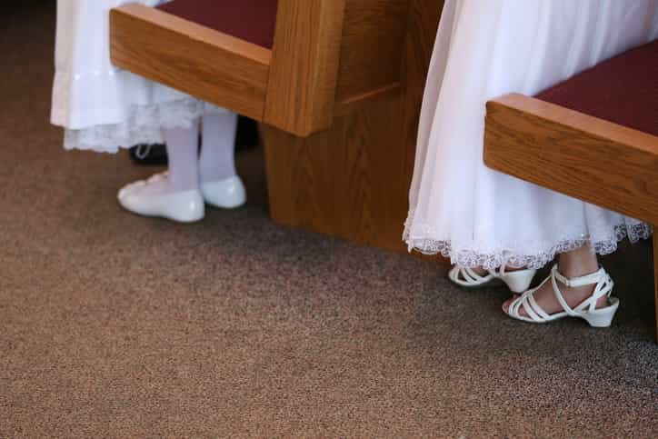 Dublin mum sets up free-to-hire communion dress service for families in need