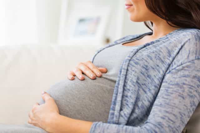 Man’s kind gesture to pregnant neighbour has moved Reddit to tears