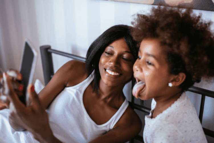 10 safety tips to know BEFORE sharing your kids’ photos on social media