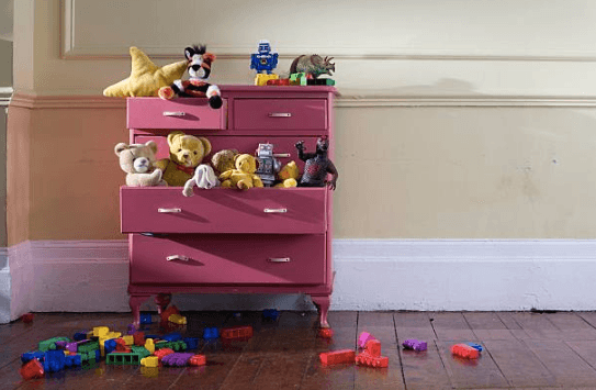 Mum considers throwing daughter out of ‘disgusting’ bedroom if she can’t keep it clean