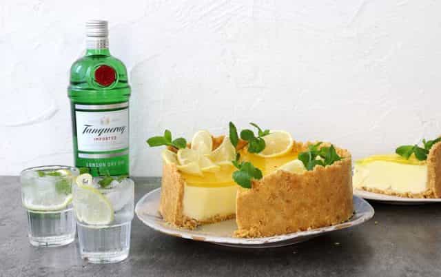 This gin and tonic cheesecake recipe is absolutely DIVINE