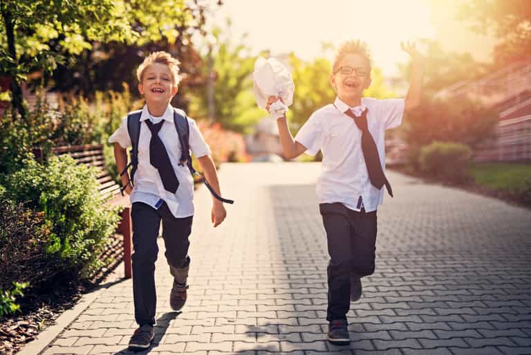 ‘Risky’ play in the school yard makes for happier kids, says study