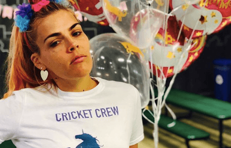 Busy Philipps receives backlash for saying her daughter was separated from her on a flight