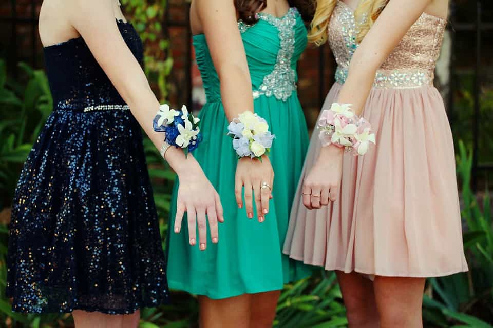 Teen mum takes her two year old daughter to prom with her