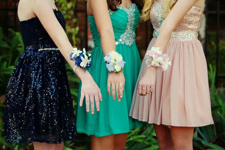 Teen mum takes her two year old daughter to prom with her