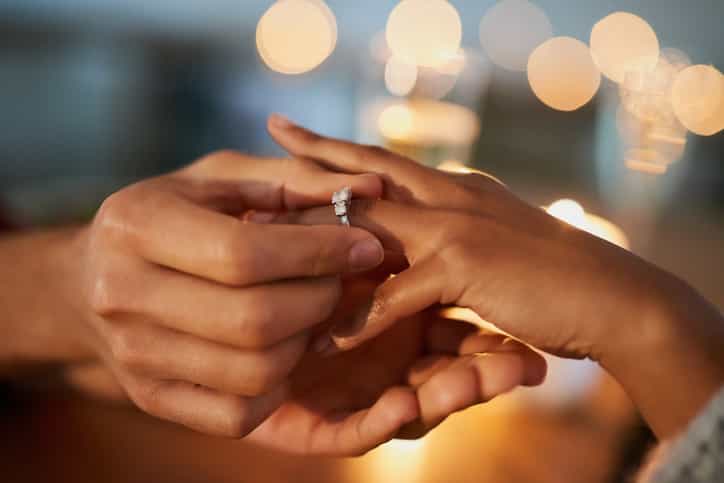Everyone is going mad for this bride-to-be’s engagement photo