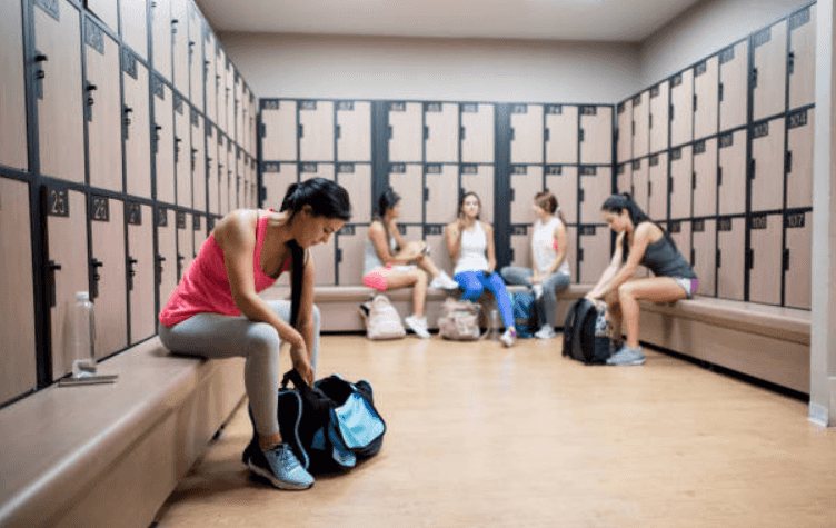 Mum ‘cried in the changing room’ after women made mean comments on her weight