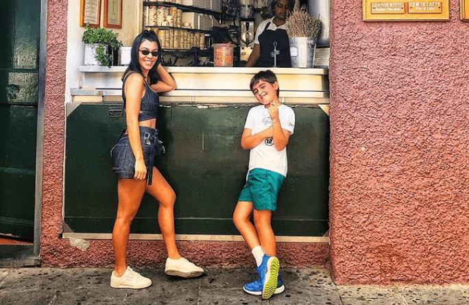 Kourtney Kardashian hits back at ‘mum-shamers’ while on holiday