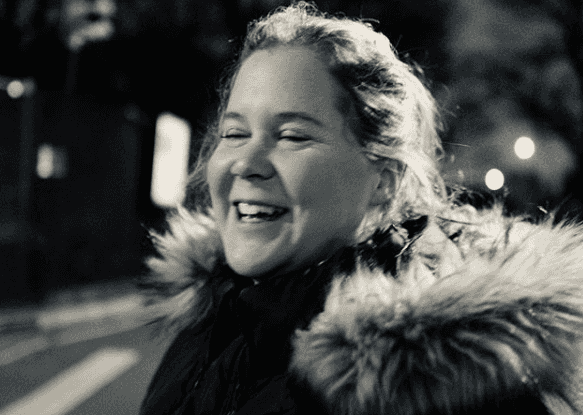 Amy Schumer’s (relatable) vagina birthing cake will take you right back