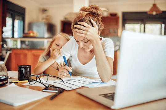 Full-time working mums are at least 40 percent more stressed, study finds