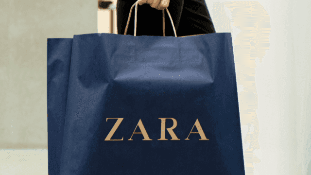 This statement Zara blouse will instantly dress up any outfit and it’s priced at €50