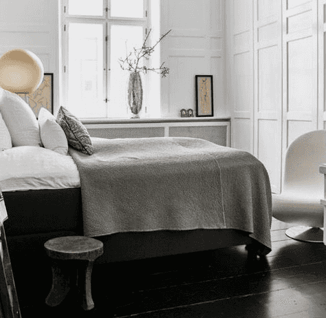 The super-clever paint trick that will make a small, dark room look much brighter