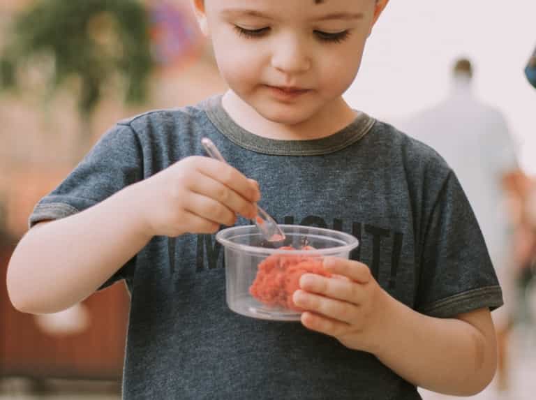 Picky eaters: Parents are now using a very disturbing method to get their kids to eat