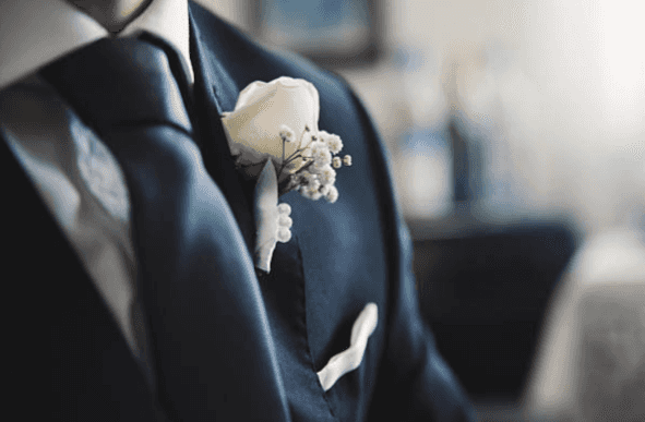 Groom robs bank in attempt to pay for his wedding the next day