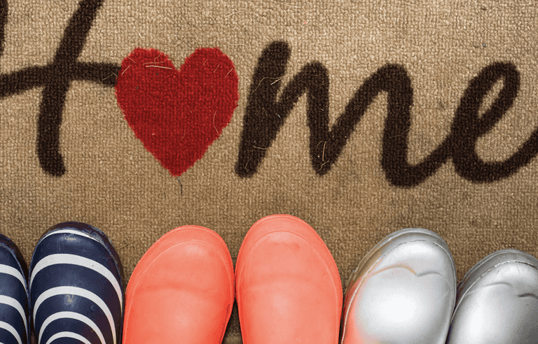 Apparently, it only takes guest 38 seconds to judge your home (and can you guess what they notice first?)