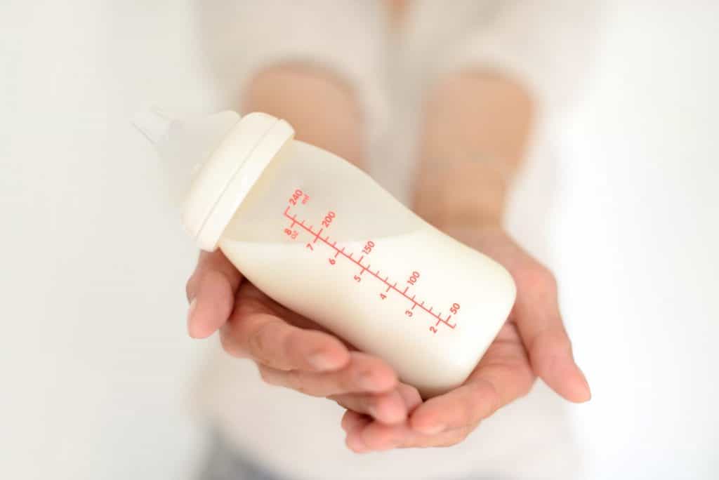 Mum donates 500 oz of her breast milk after her newborn son passes away