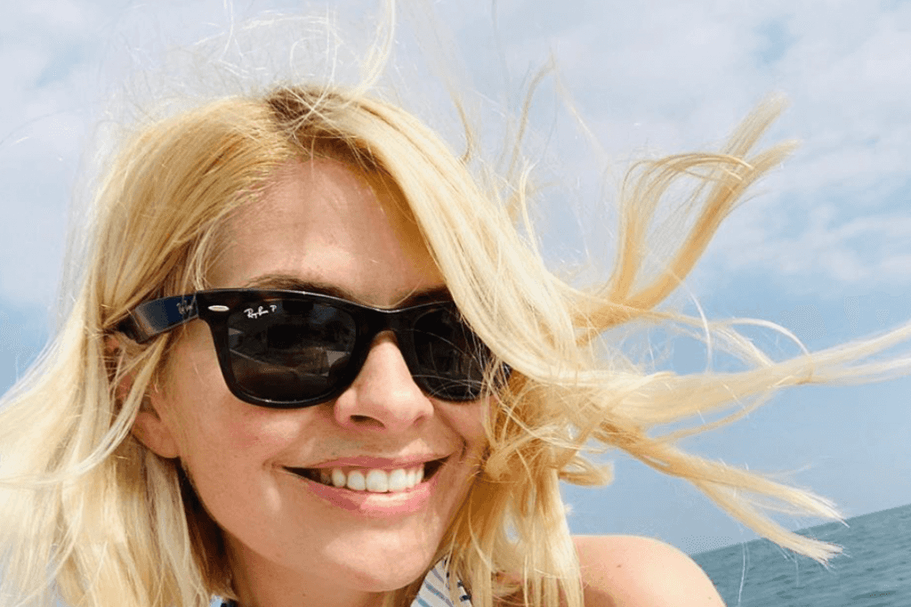 Holly Willoughby’s Zara shirt is the perfect capsule wardrobe piece