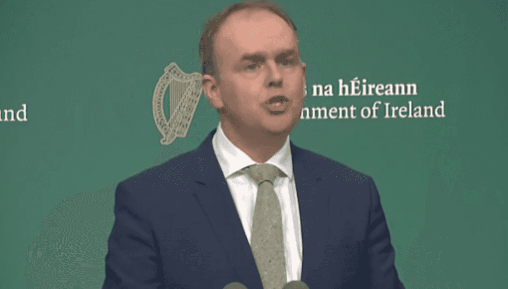 Minister for Education confirms that schools will not reopen immediately after March 29
