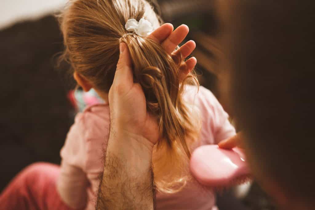 Little girl creates hairbrush ‘magic spell’ to keep negative thoughts away