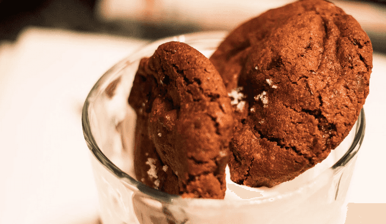 It’s a miserable weekend – so why not try making these viral 2-ingredient Nutella cookies?