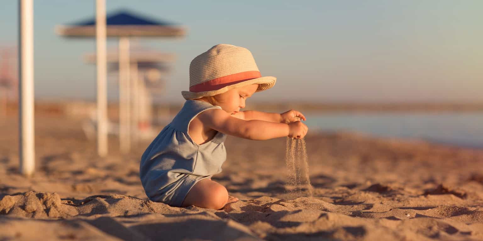Warning issued to swimmers as thousands head to beach for long weekend
