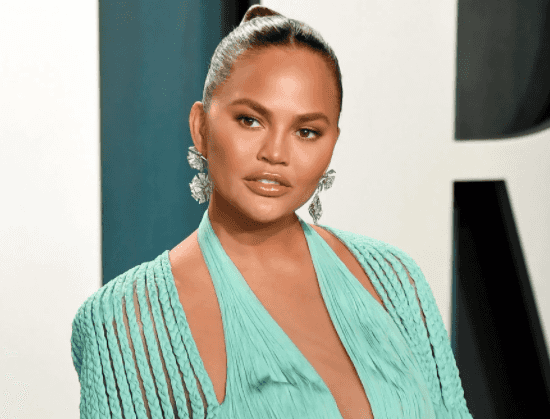 Chrissy Teigen makes second public apology for “awful” cyberbullying and vows to be a better role model for her children