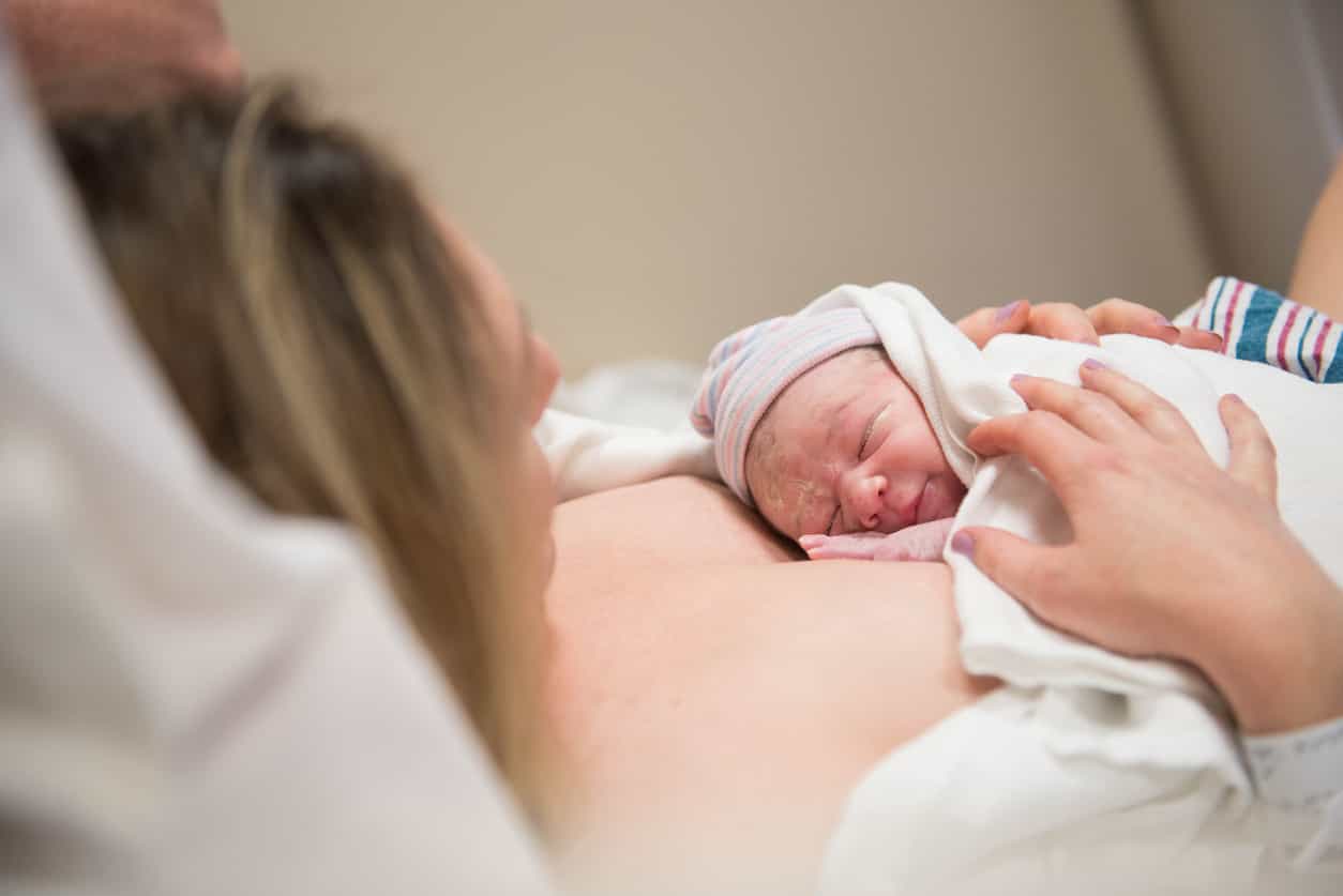 Woman who thought she was passing kidney stone gives birth to first child in toilet