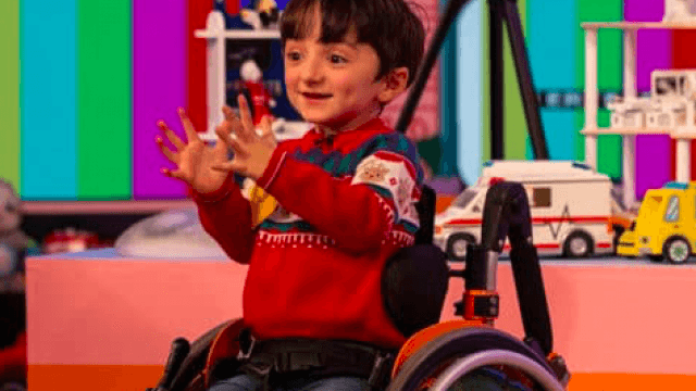 Toy Show star Adam King wins Lord Mayor Youth Award