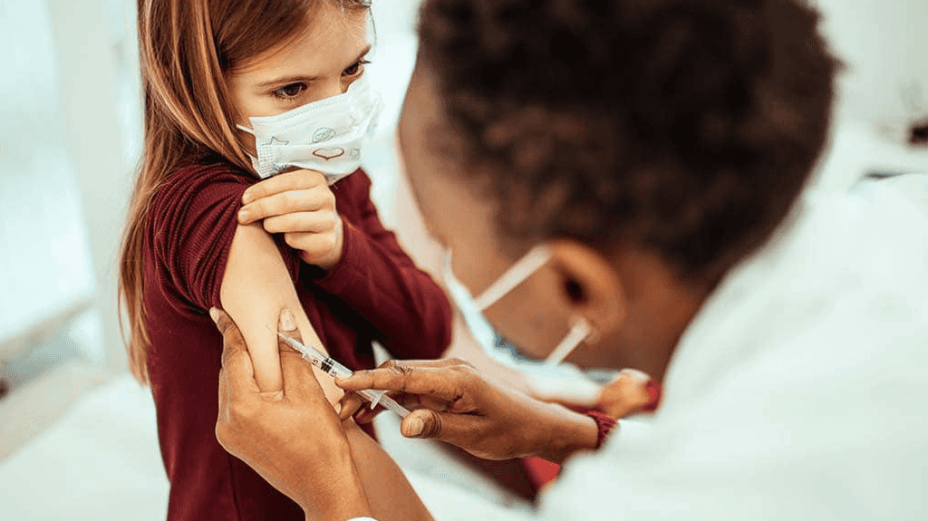 HSE just ‘waiting on green light from NIAC’ to start vaccinating children against COVID