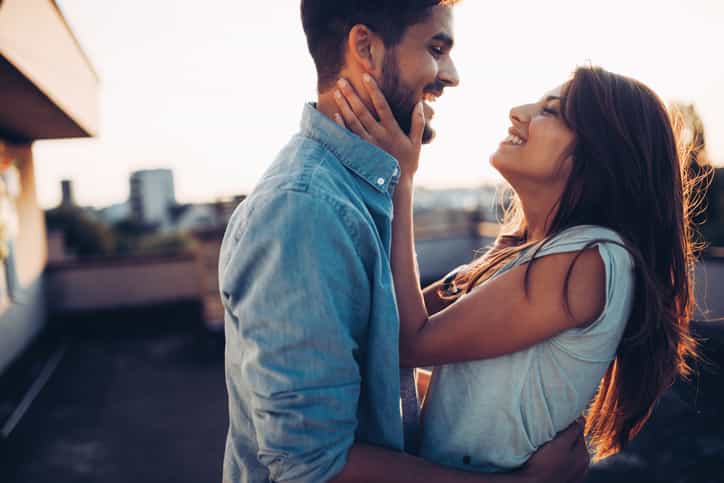 Red flags or red bunting? This is what experts say you should watch out for
