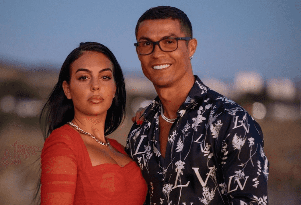 Ronaldo shares first photo of his newborn daughter