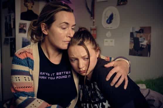 Kate Winslet admits it was difficult to work with her daughter
