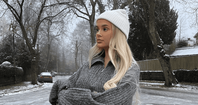Fans defend Molly-Mae after she is accused of photoshopping her bump