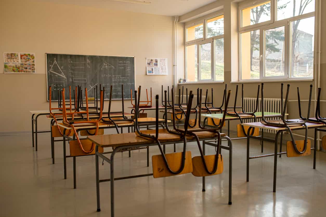More schools expected to close today as cold snap continues